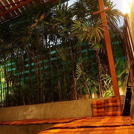 Baan Park Raak Backpacker Hostel Чиангмай Экстерьер фото